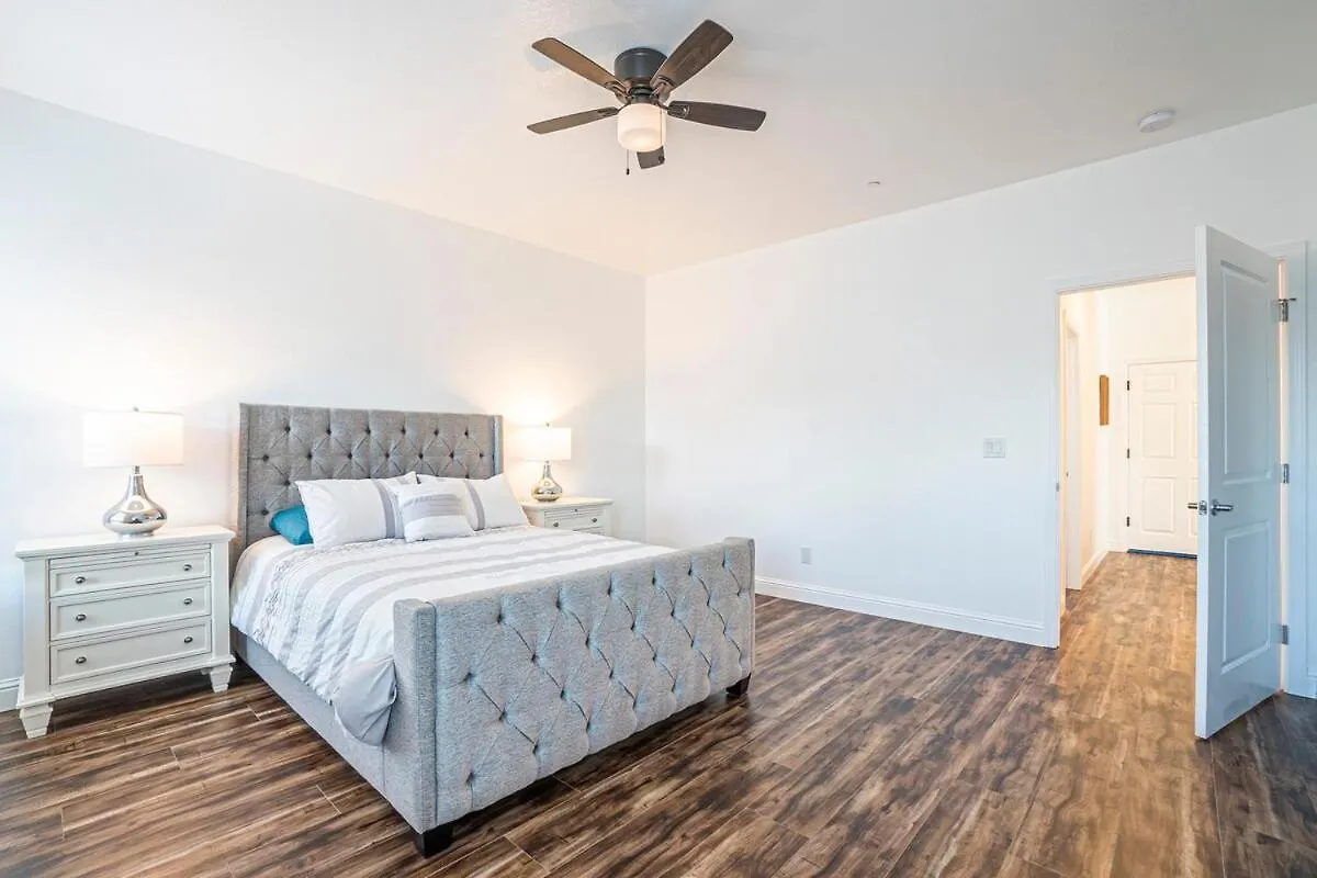Modern Home Minutes From Downtown & Smf Airport Sacramento